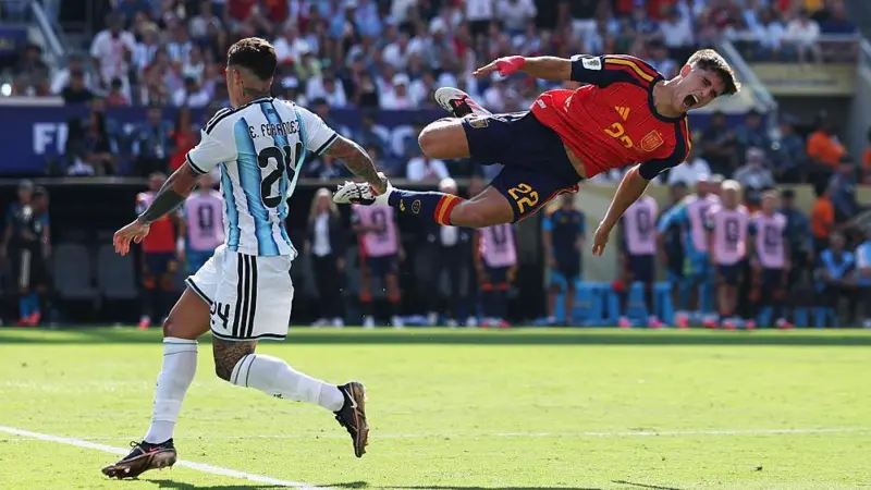 Acción del partido final entre Argentina y España