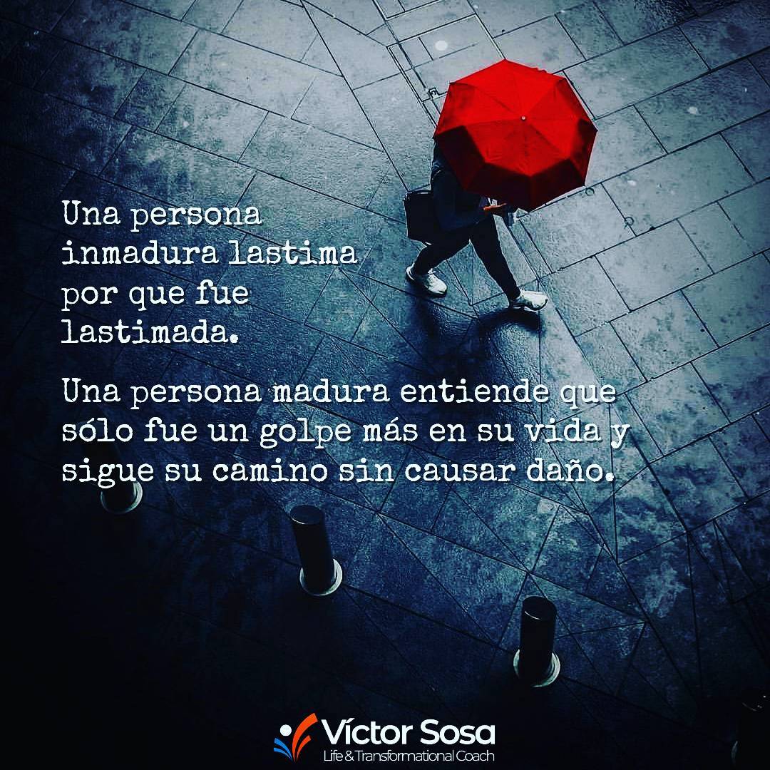 No porque te robaron debes de volverte ladrón. Tampoco porque te lastimaron debe
